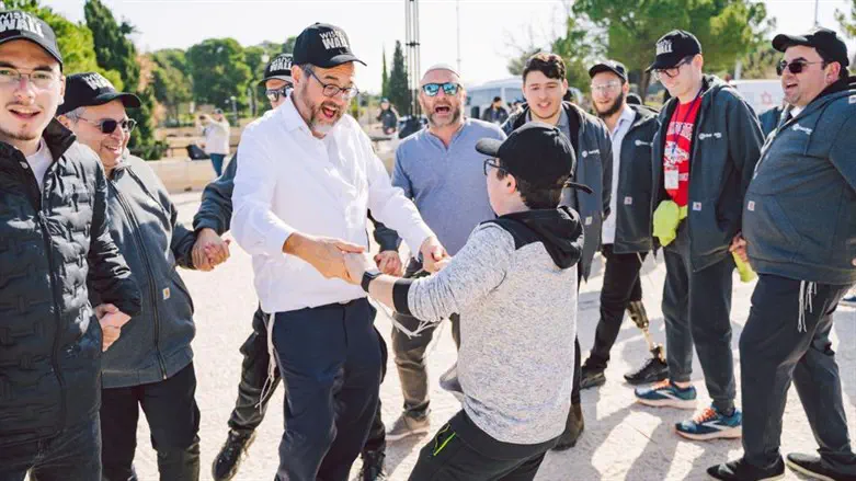 Chai Lifeline visits Israel