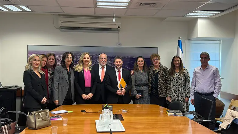 הפגישה עם ראשי מעונות היום