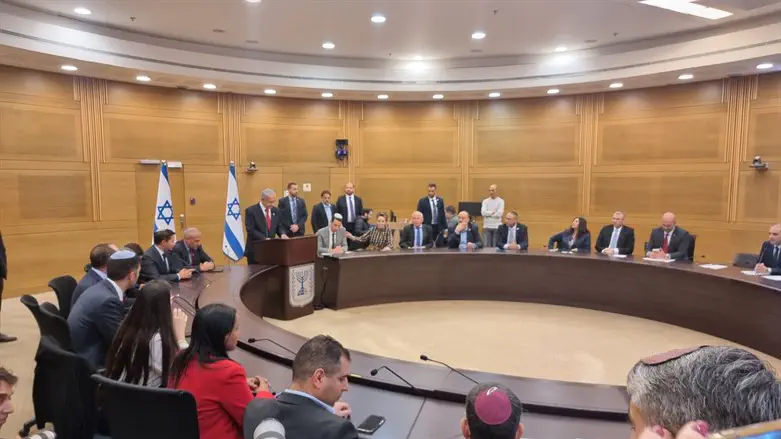 נתניהו בסיעת הליכוד, אילוסטרציה