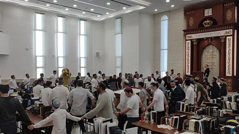 חגיגות ראש חודש בישיבות הר ברכה