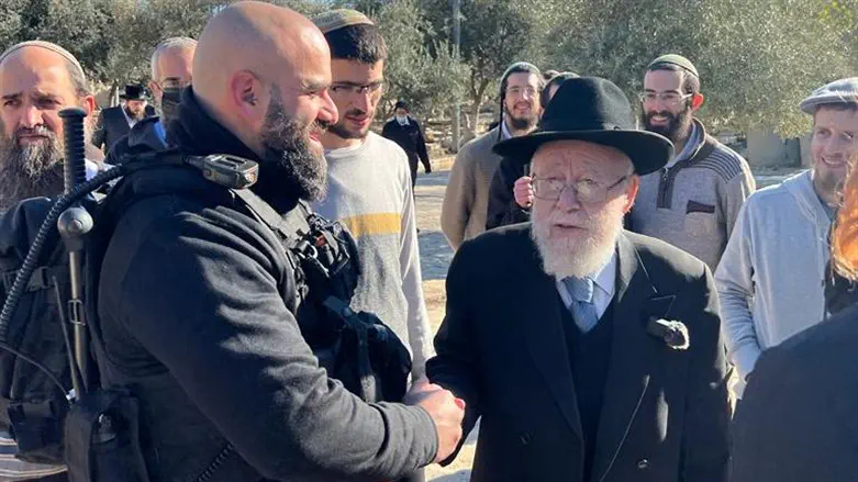 אוריה דעי עם הרב דב ליאור