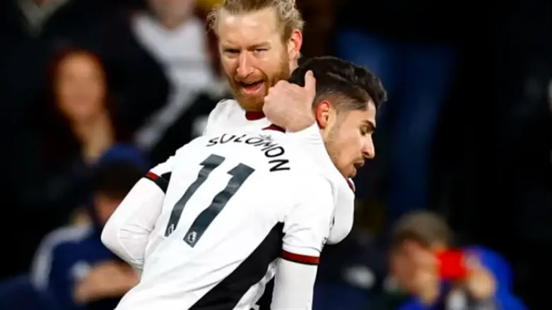 סולומון חוגג שער היסטורי