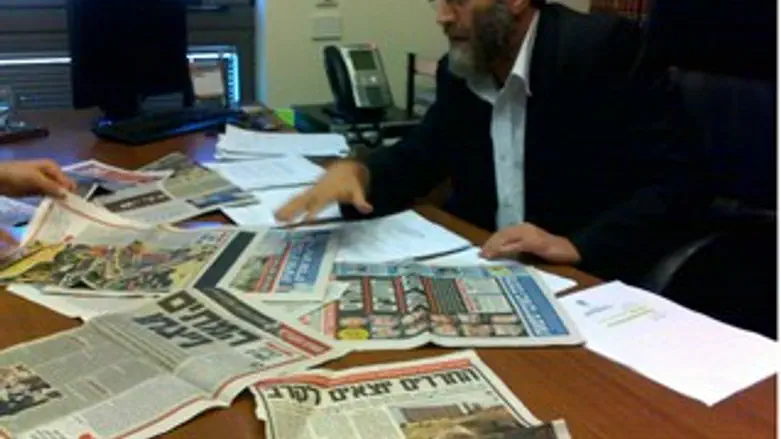 גפני וכותרות העיתונים