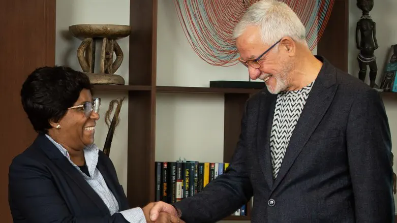 Minister Maria do Rosario Braganca and Haim Taib