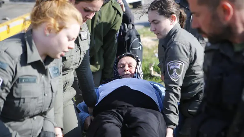 דניאלה וייס מפונה מאביתר