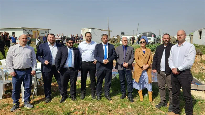 חברי סיעת עוצמה יהודית בישוב אביתר
