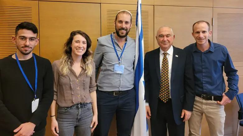 ח''כ אלי דלל עם נציגי הארגונים