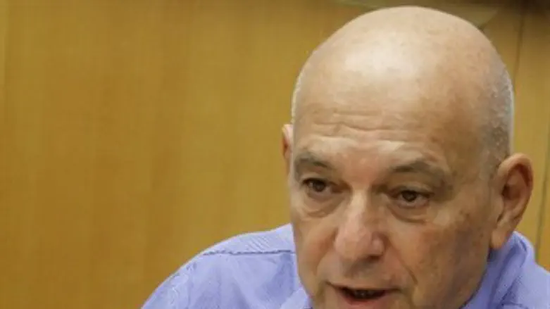 איום אמיתי. כרמון