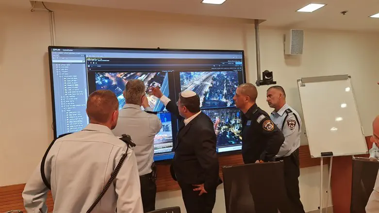 Ben-Gvir at the police field HQ