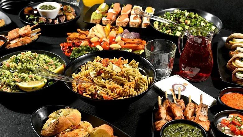 דליס מגשי אירוח