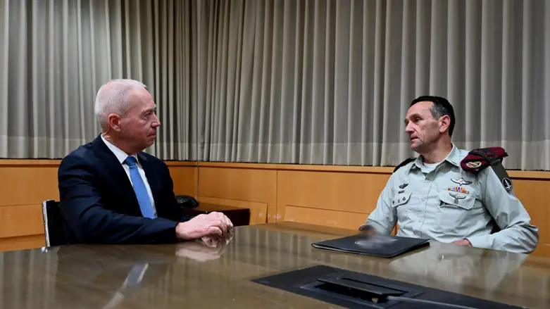 השר גלנט והרמטכ"ל הלוי