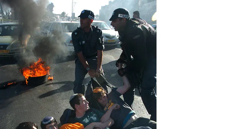 חסימות הכבישים נגד העקירה