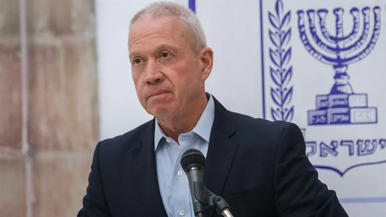 Йоав Галант