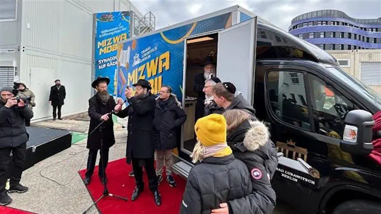 טנק המצוות החדש בברלין