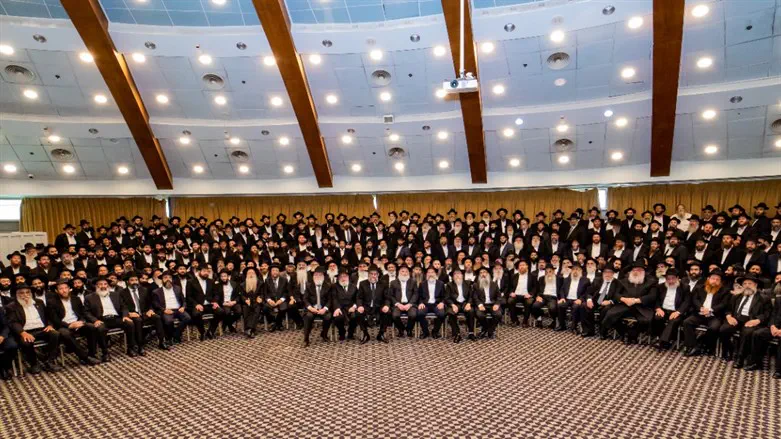 מבצע פסח יצא לדרך