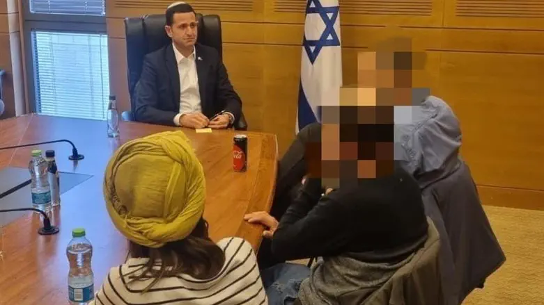 ח"כ אוהד טל במפגש עם נציגי מחאת הטייסים