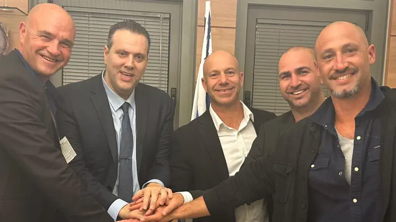 השר זוהר בסיום הפגישה עם ראשי הכדורסל