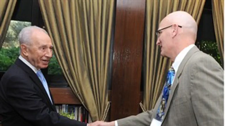 פרס ופרופ' קלייר