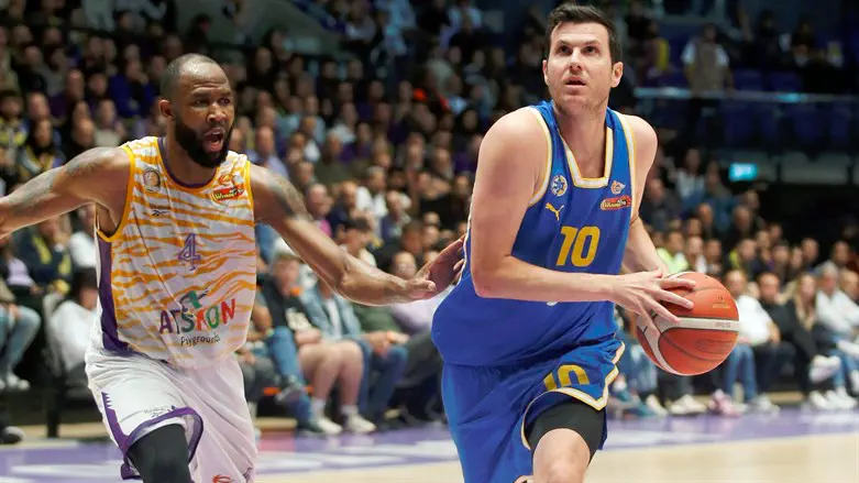 פניני מול חולון הערב