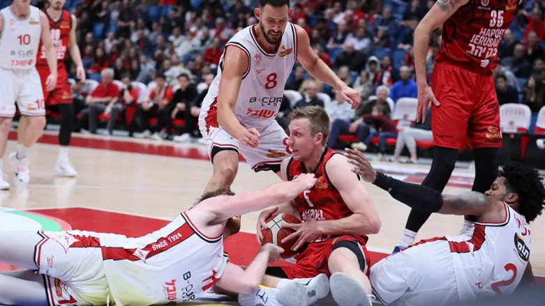 ירושלים מול חיפה הערב בארנה