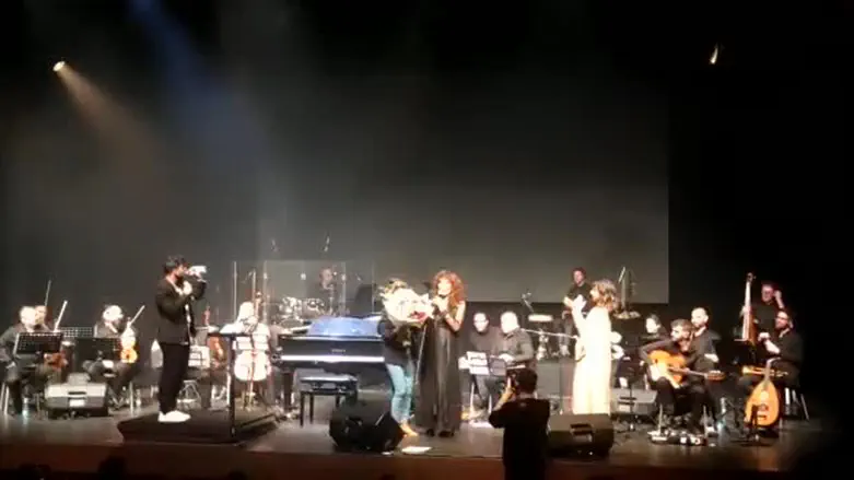 אביבה אבידן והזר