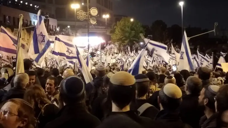 בשורה התחתונה, אחים