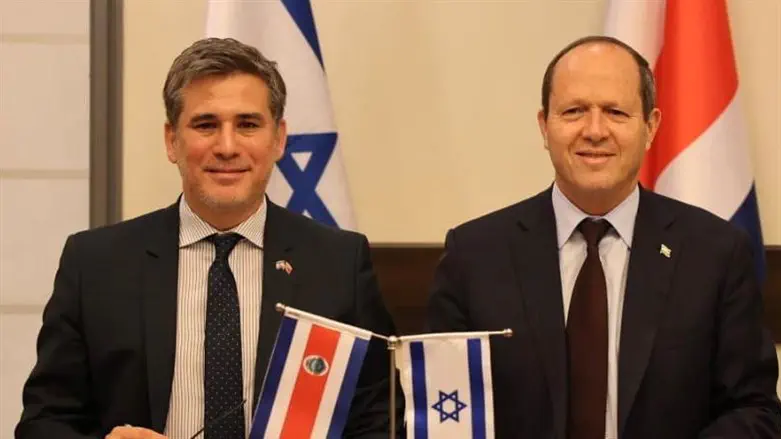 השר ברקת עם שר הכלכלה של קוסטה ריקה