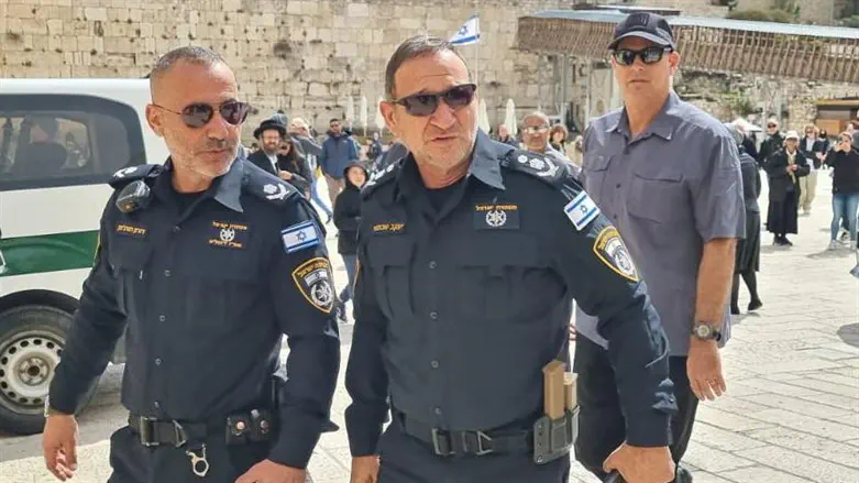 שבתאי ותורג'מן בכותל