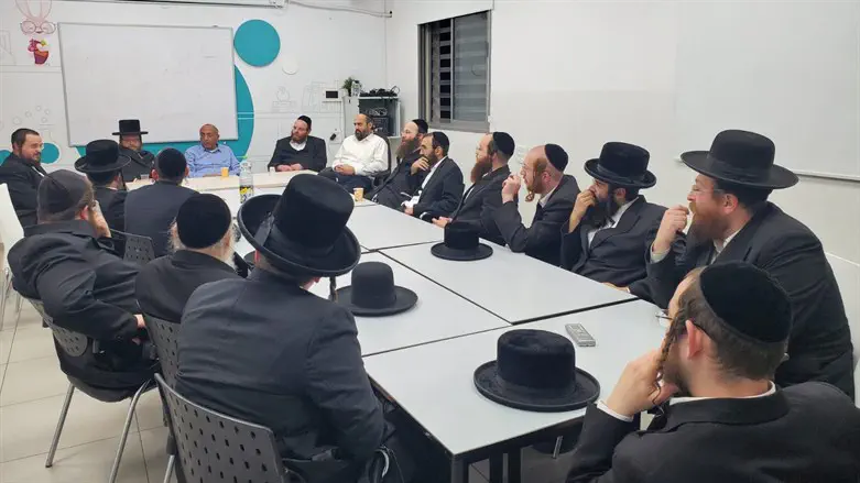 Авирам Дахари на встрече