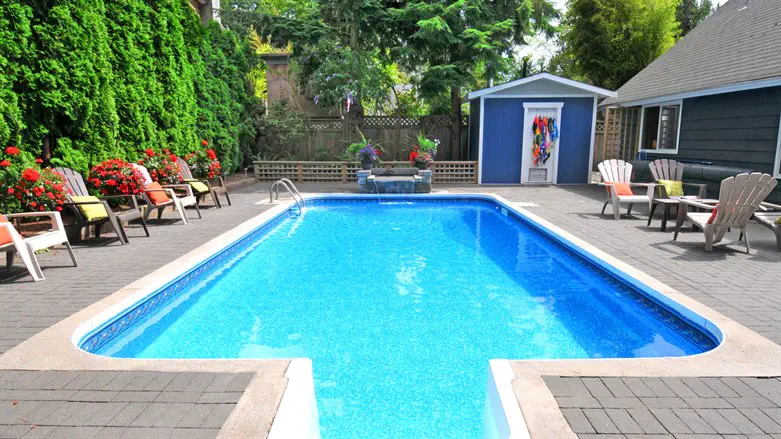 pool (illustration)