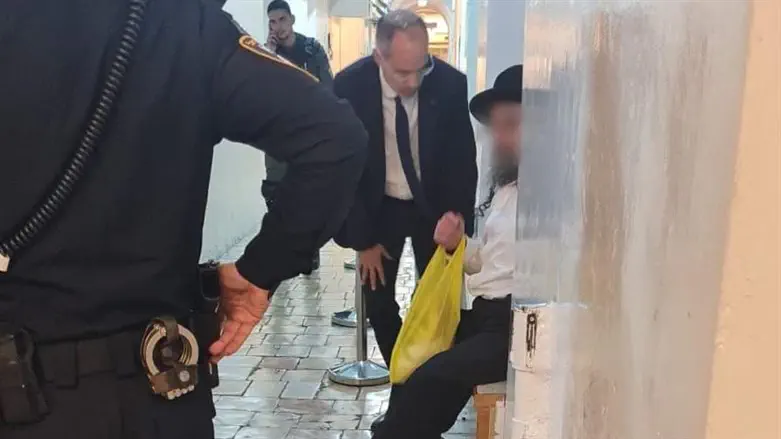 Жертва нападения и адвокат Ади Кейдар в суде