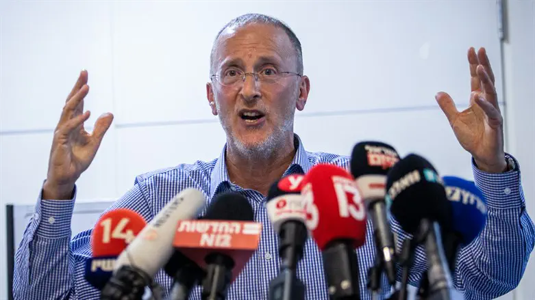 ליאו די, בעלה של לאה ואביהן של רינה ומאיה הי"ד