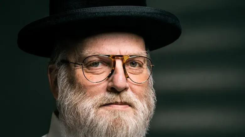 מיכאל שניצלער