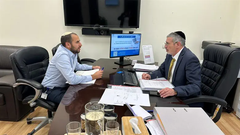 הפגישה בין יהודה אבידן לעומר רחמים