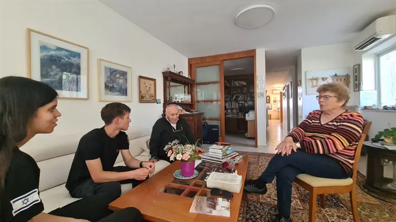 צופי האש עם שורד השואה