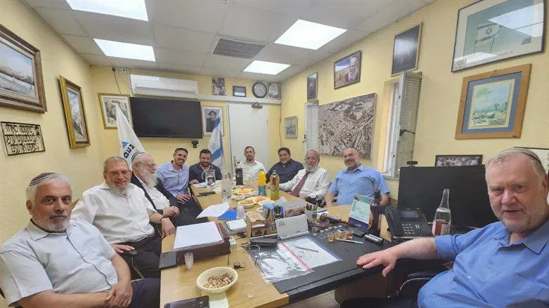 הפגישה החגיגית