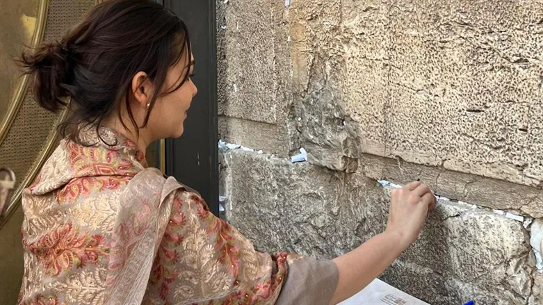 Panamanian Foreign Minister Janaina Tewaney at the Western Wall