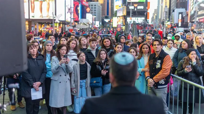 Minister Sofer in New York