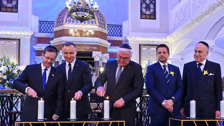 President Herzog at the Nożyk Synagogue