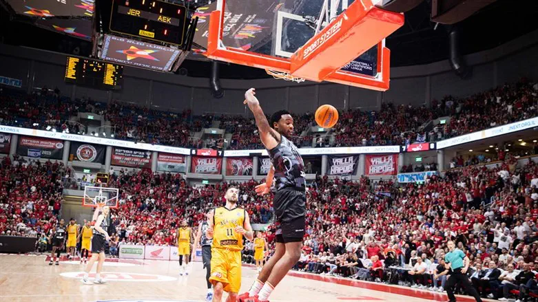 ירושלים מביסה את היוונים הערב בארנה