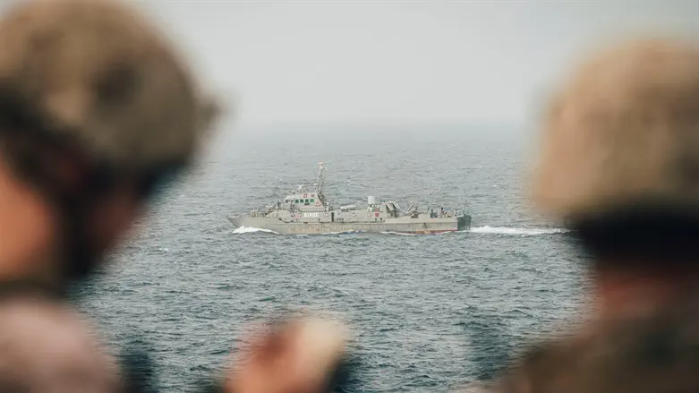 US Marines observe Iran fast-attack craft in Strait of Hormuz