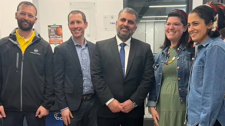 Minister Ofir Sofer visits Toronto