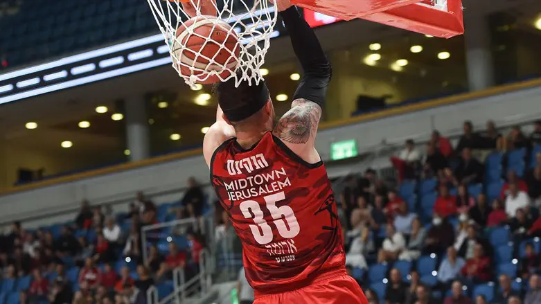 הנקינס מטביע הערב