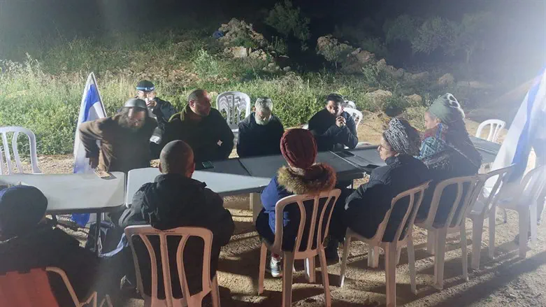 הישיבה של תושבי כוכב השחר