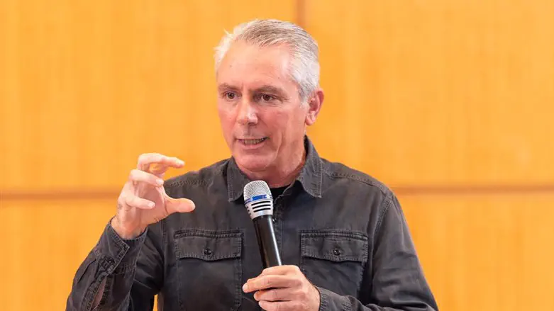 אלון בן דוד