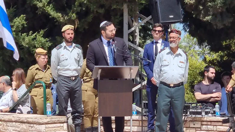 השר יצחק וסרלאוף בטקס