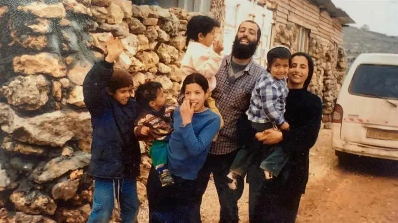 משפחת עוזי עם האבא נתי הי"ד