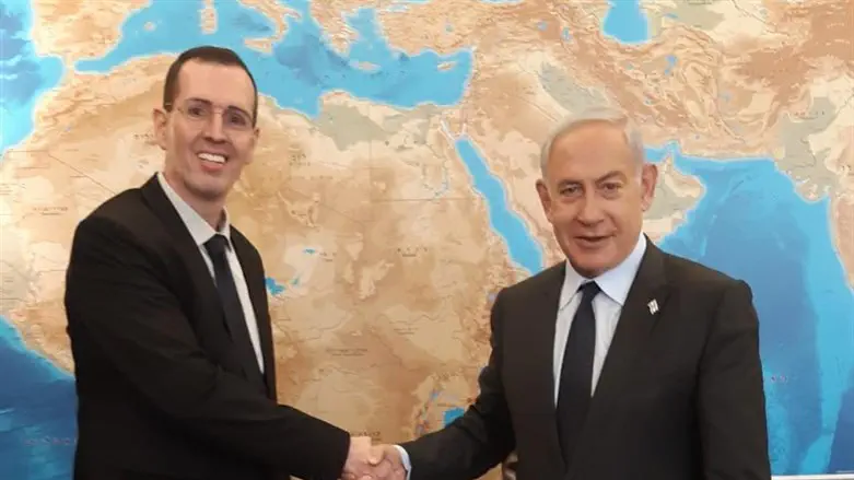 ירון פלוס ונתניהו