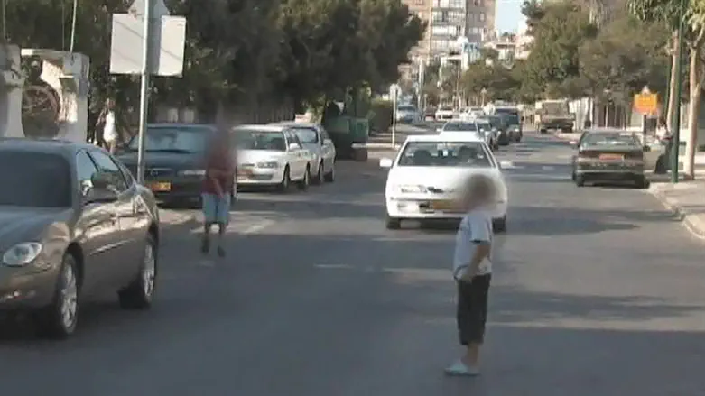 ילדים בכביש. אילוסטרציה