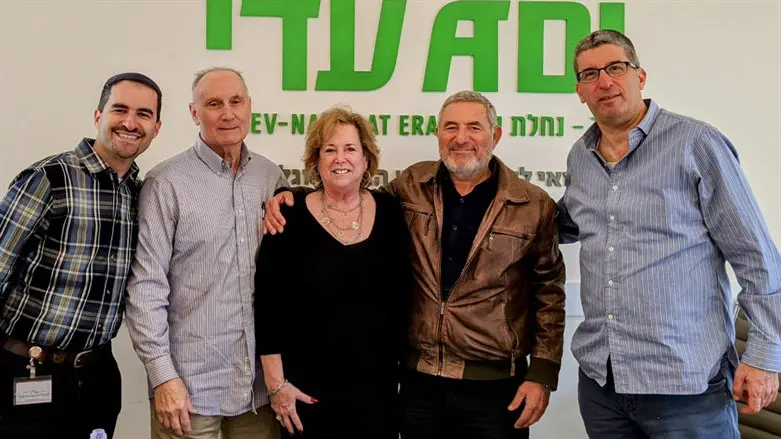 אנשי JNF בעדי נגב